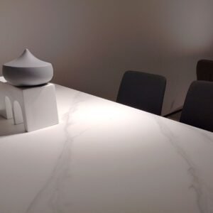 table 4 personnes resistante rayures entretien facile